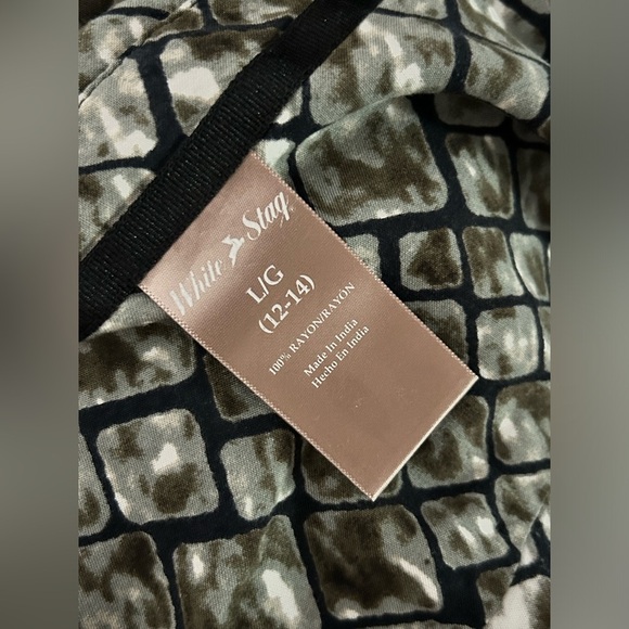 White Stag Patterned Button Up Blouse Size Large - Picture 6 of 7